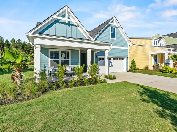 223 Summer Tanager Dr, Ravenel, SC 29470