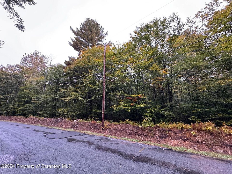 1st image of 9 Kimberly Ln