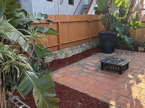 4th image of 3739 Jewell St #2