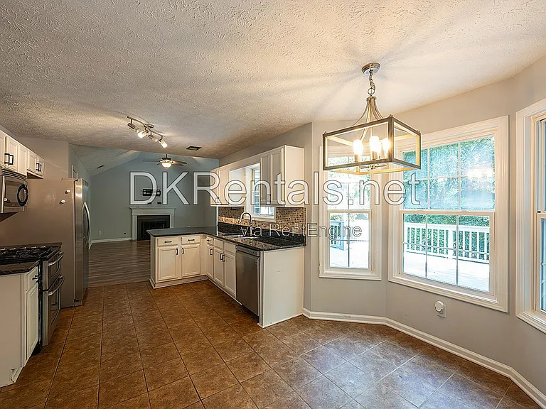114 Eagle Glen Dr — Photo 34