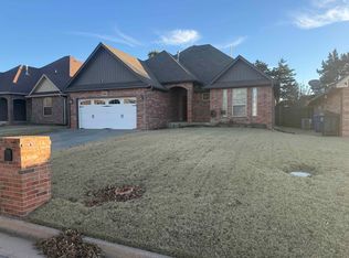 4801 Manchester Dr, Enid, OK 73703