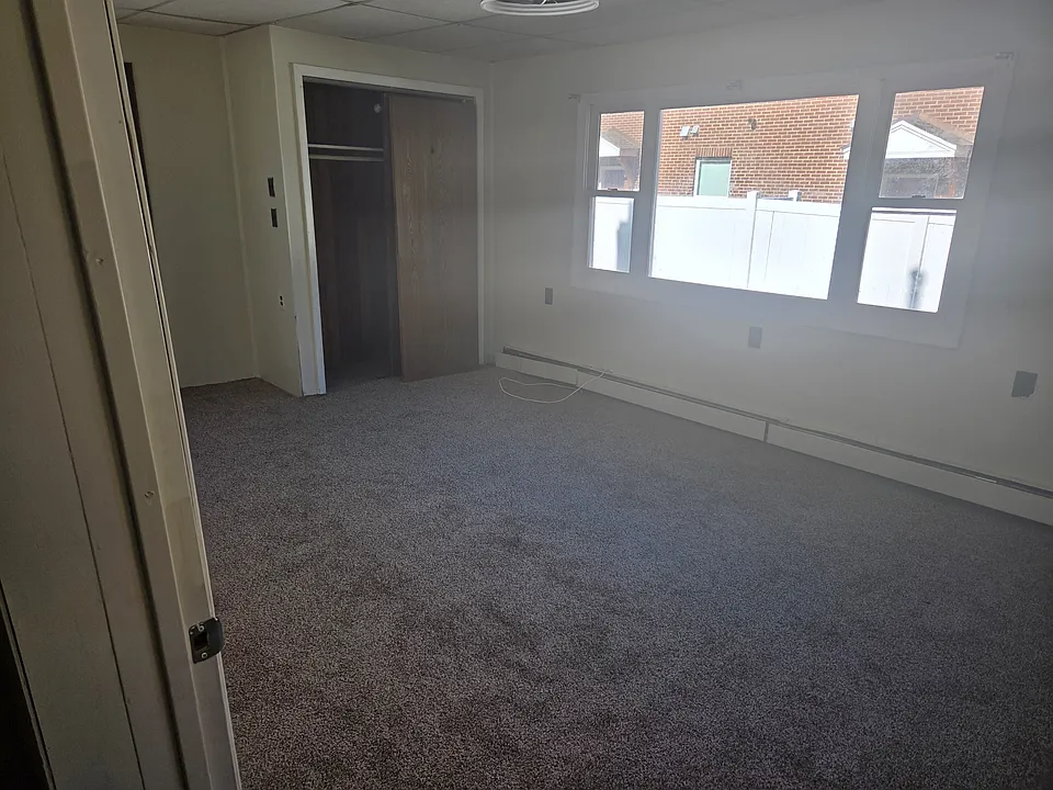 9 Willow St #1