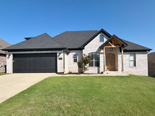 2101 Tapped Maple Dr, North Little Rock, AR 72120