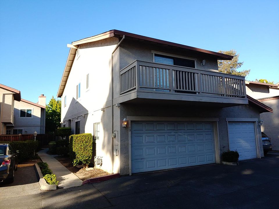 1st image of 130 Baroni Ave APT 19