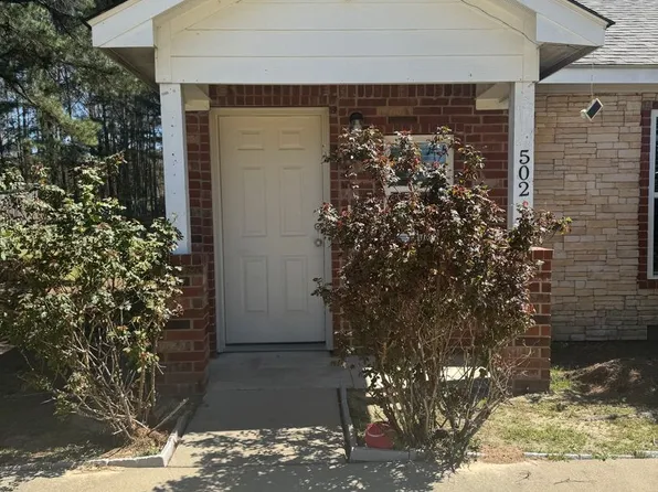 570 W Sterling Price St, Tatum, TX 75691