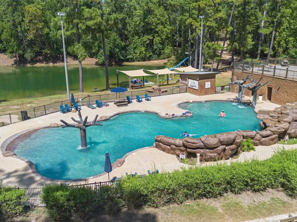 8 Smith Loop S, Cleveland, TX 77327