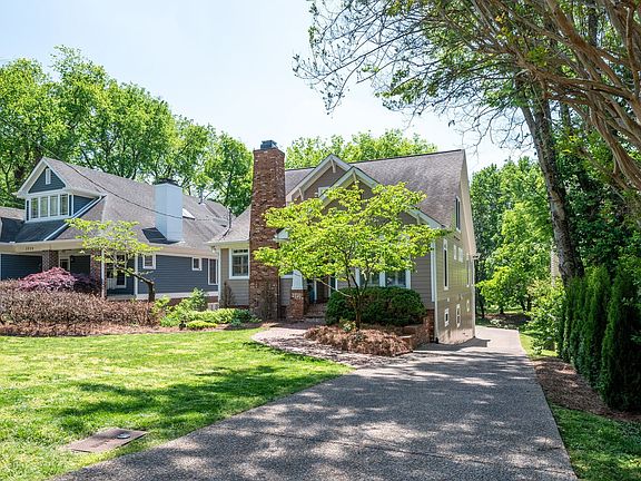 4th image of 3731 Meadowbrook Ave