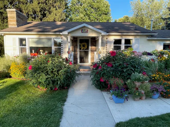 1106 N Ball St, Owosso, MI 48867