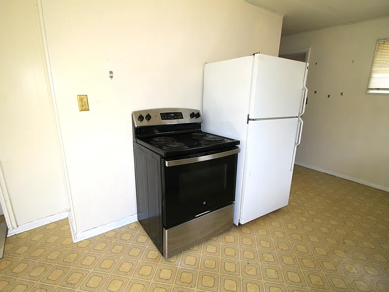 22445 Frontage Rd #C — Photo 5
