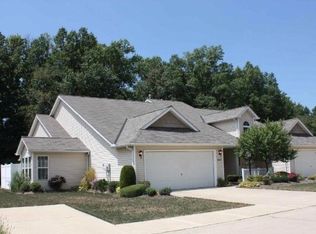 7548 Willow Woods Dr #11A, North Olmsted, OH