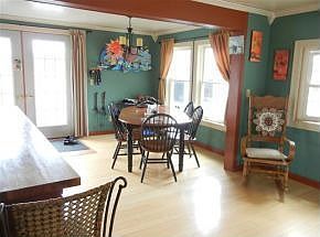 Living rom to kitchen