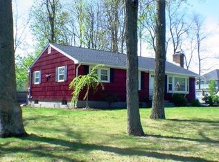 37 Woodside Dr, Grafton, MA 01519