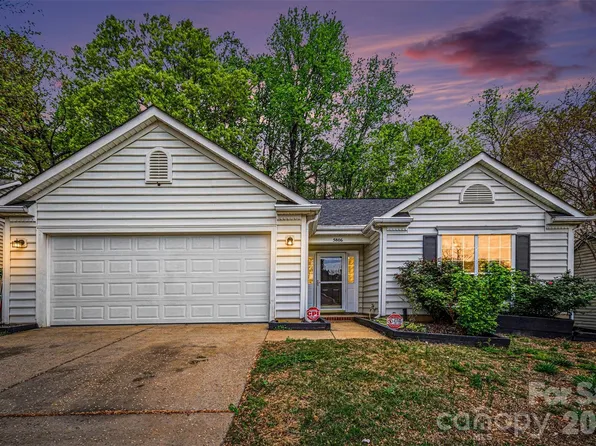 5806 Pennycross Ln, Charlotte, NC 28216