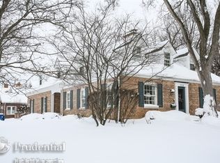1328 Chestnut St, Western Springs, IL 60558