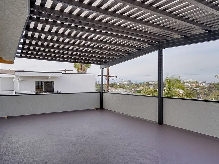 304 Bungalow Dr — Photo 4
