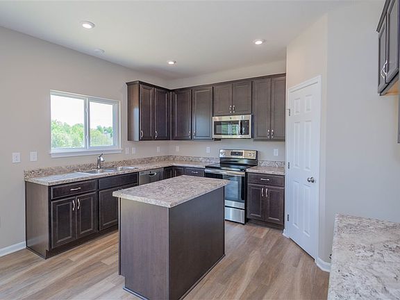 2nd image of 765 Harmony Valley Dr