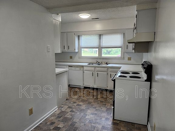 5th image of 1129 Mountain View Dr