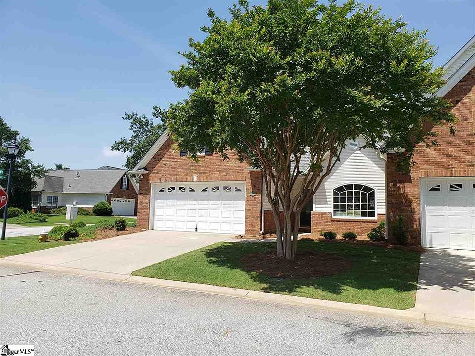 1st image of 401 Windbrooke Cir