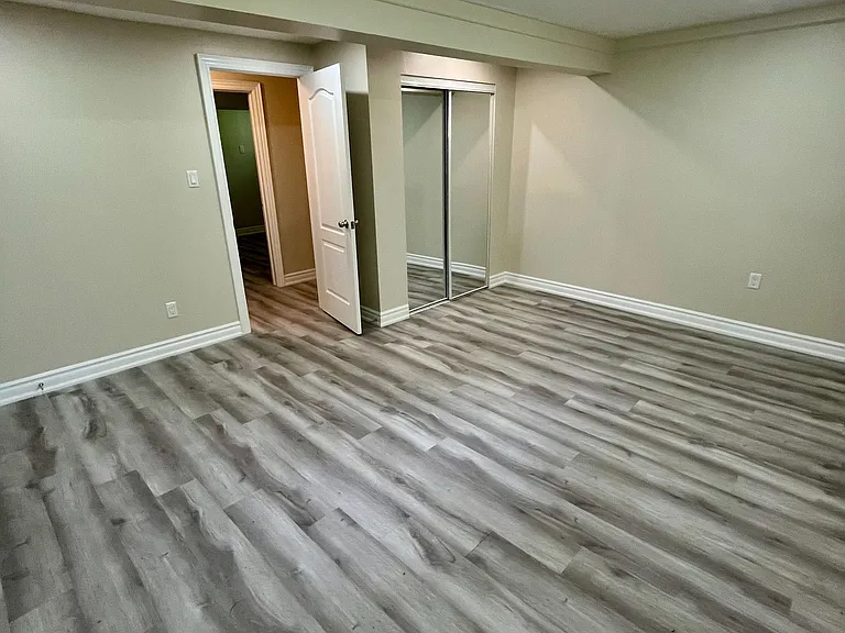 36 Spry Ave #LOWER — Photo 4