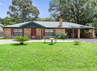 806 E Wildwood Dr, Village Mills, TX 77663