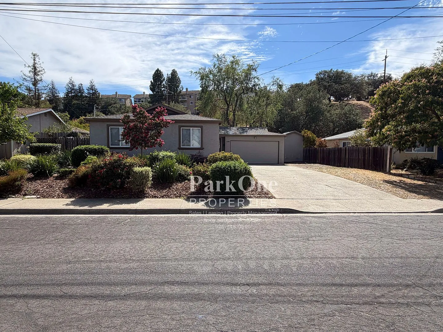 4 Bedroom 2 Bath House with Large Backyard and Spacious Outdoor Shed — Photo 1
