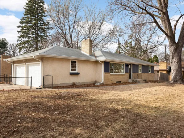 2231 Lexington Ave N, Roseville, MN 55113