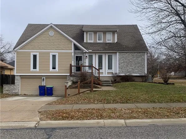 10277 Caenen Lake Rd, Lenexa, KS 66215