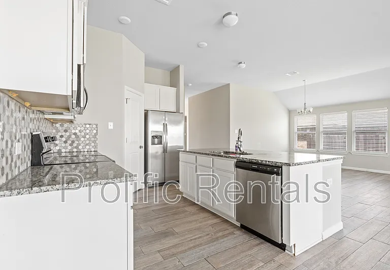 6117 Verde Dr — Photo 14