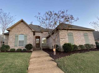 142 Grandeur Dr, Brandon, MS 39042