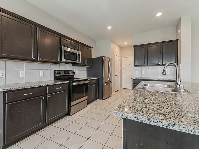 820 Horton St — Photo 8