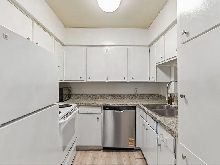4112 Bowser Ave #205 — Photo 9