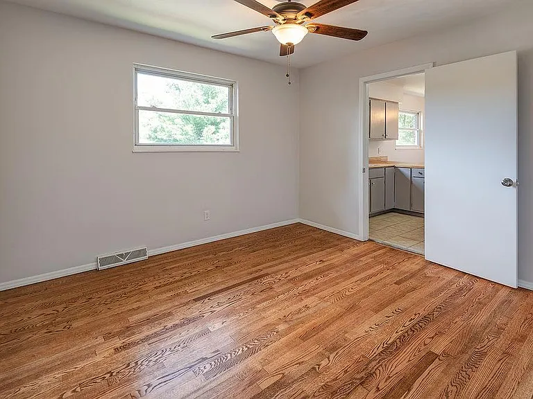 677 Monte Vista Rd — Photo 8