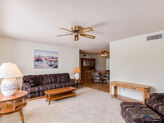 4th image of 724 S 76th Pl