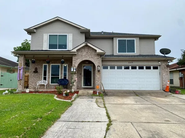 2228 S Village Green St, Harvey, LA 70058