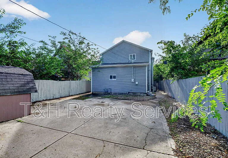 210 N Keystone Ave — Photo 32