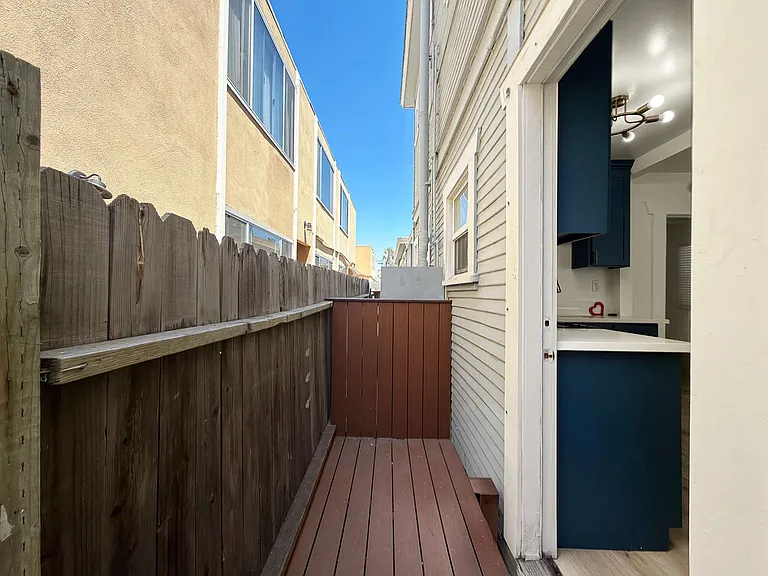 1706 Sherman Pl — Photo 6