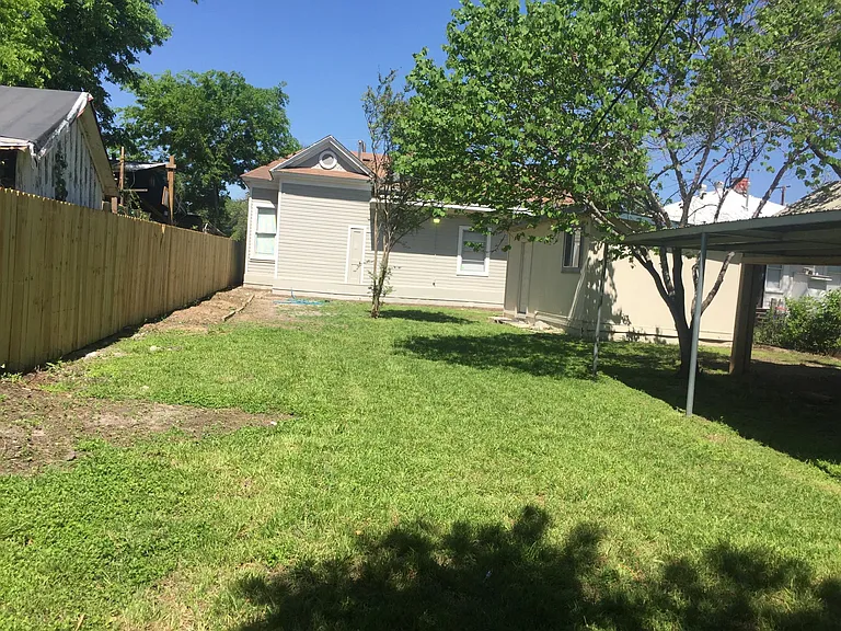 Large size back yard