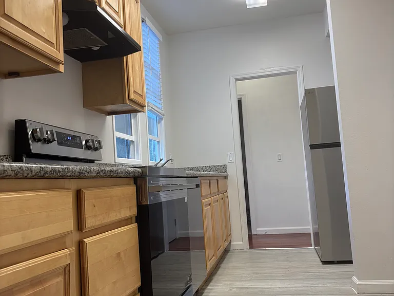 2445 Telegraph Ave #203 — Photo 3