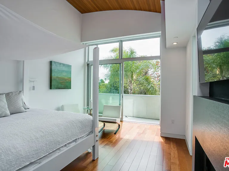 1217 Cabrillo Ave — Photo 21