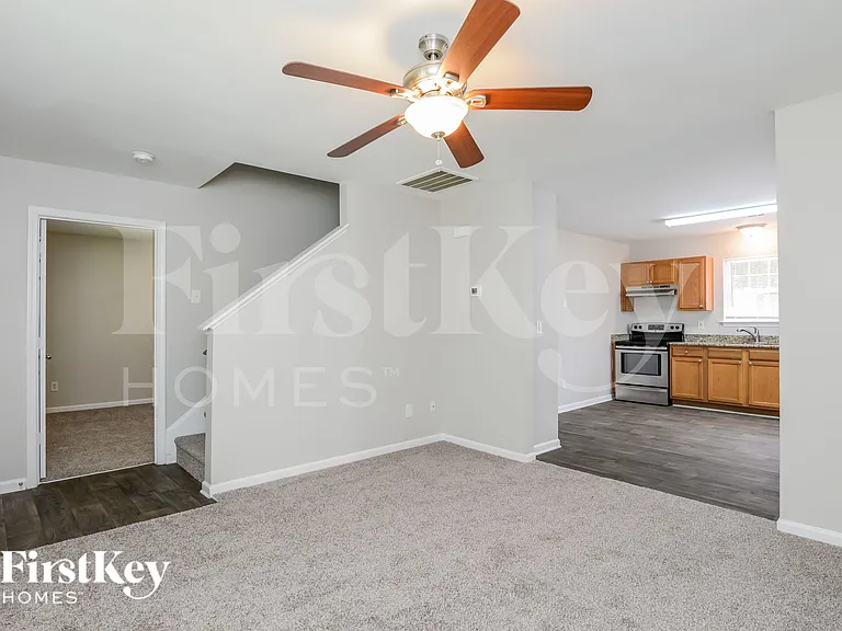 8723 Sharonbrook Dr — Photo 5