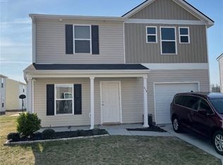 215 Telfair Dr, Hinesville, GA 31313