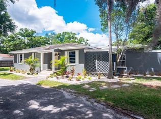 2312 W Farwell Dr, Tampa, FL 33603