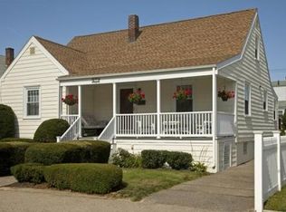 34 Massasoit Ave, Hull, MA 02045