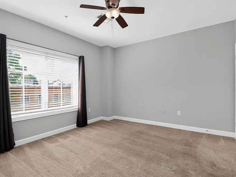 1829 Kenilworth Ave #B-209 — Photo 11