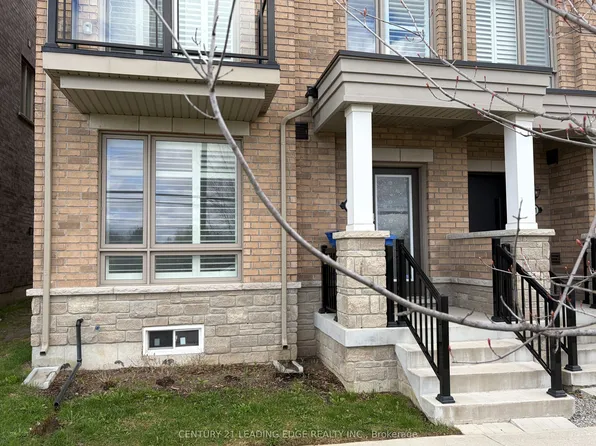 6863 Main St, Whitchurch Stouffville, ON L4A 4X2
