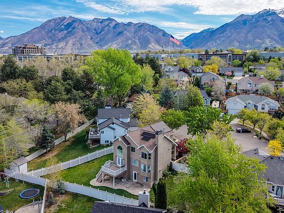 5th image of 7910 S Pear Tree Cir