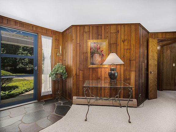 4th image of 411 McVea Dr