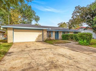 2033 17th St, Lake Charles, LA 70601