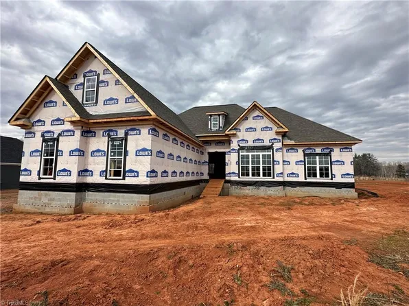138 Old Dutch Rd, Advance, NC 27006