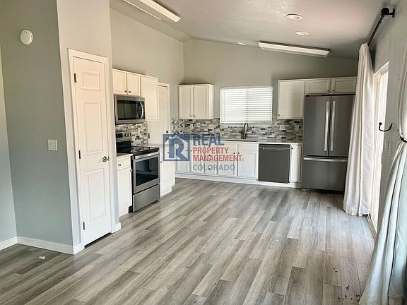 5th image of 17065 Foxcross Dr #D